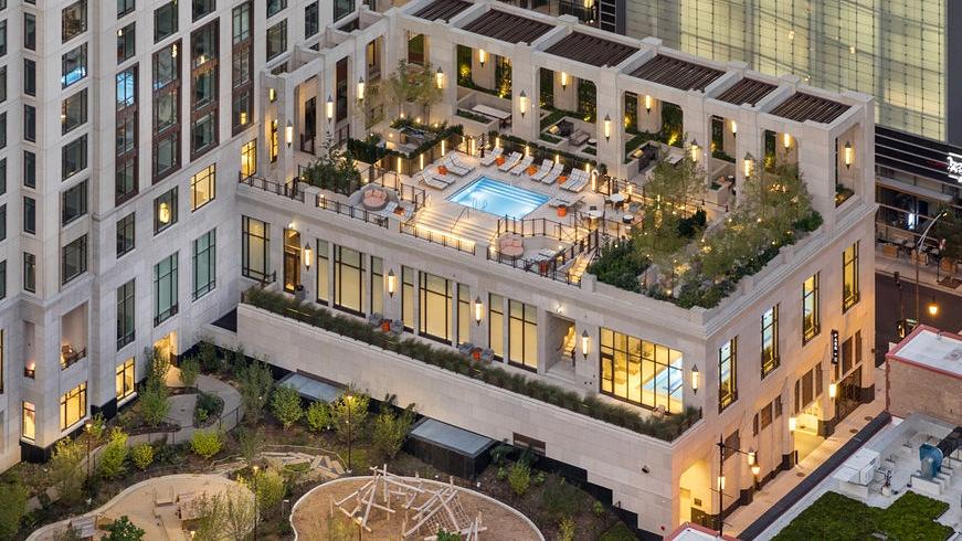 One Bennett Park, Chicago - (see pics & AVAIL)